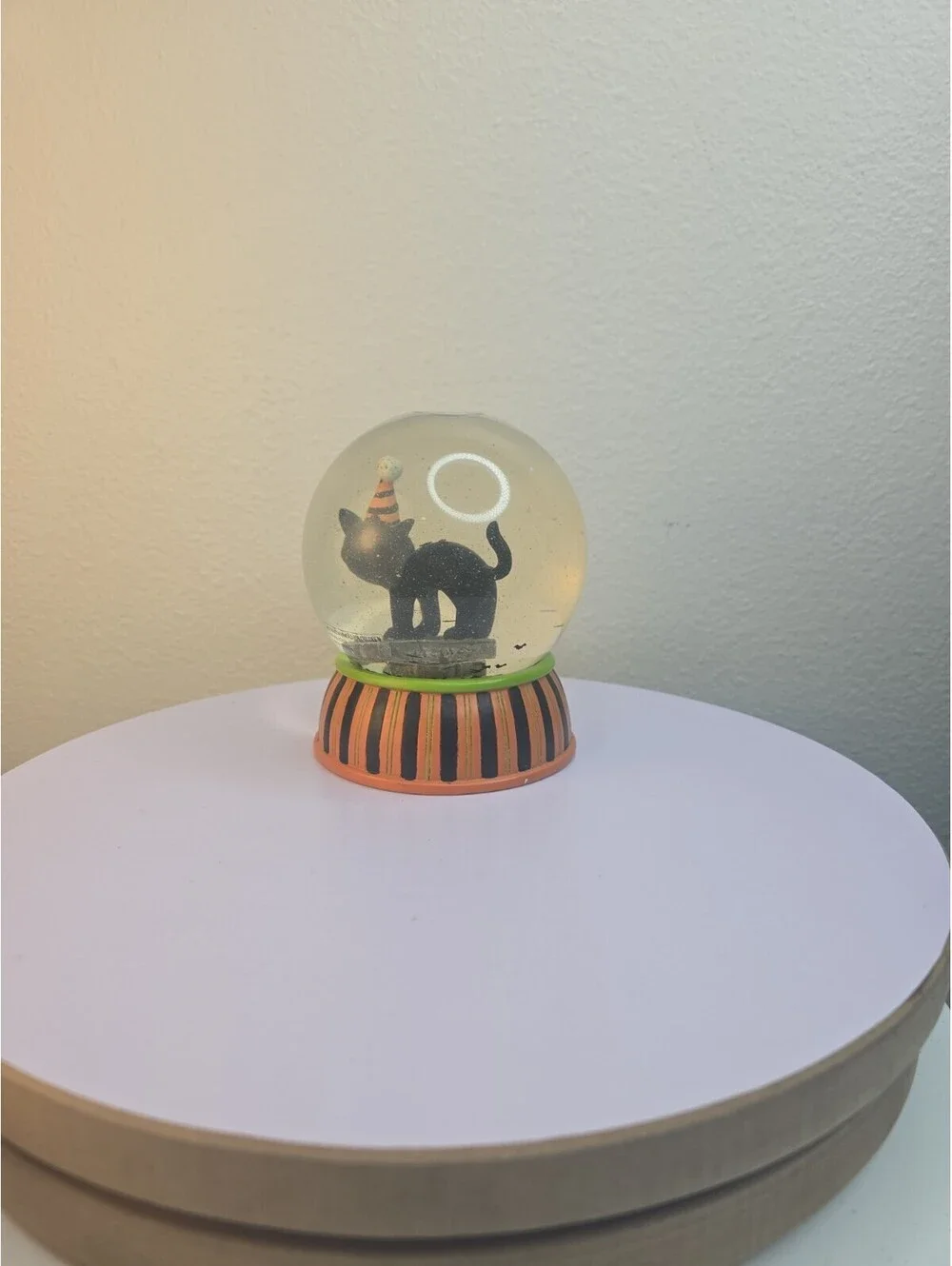 Vintage Halloween Black Cat Snow Globe Water Globe Party Hat Striped Spider Base